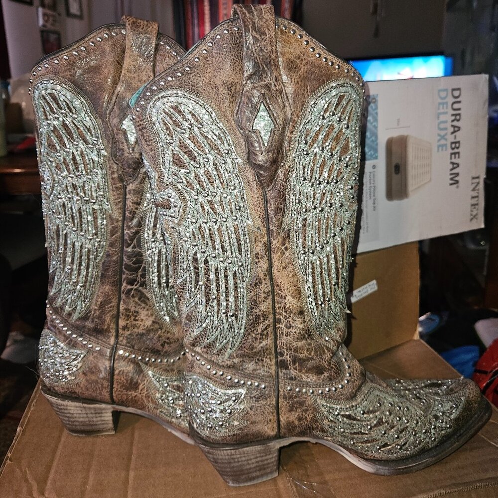 Corral boots